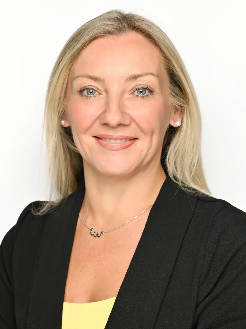 Ms Laura Campbell
