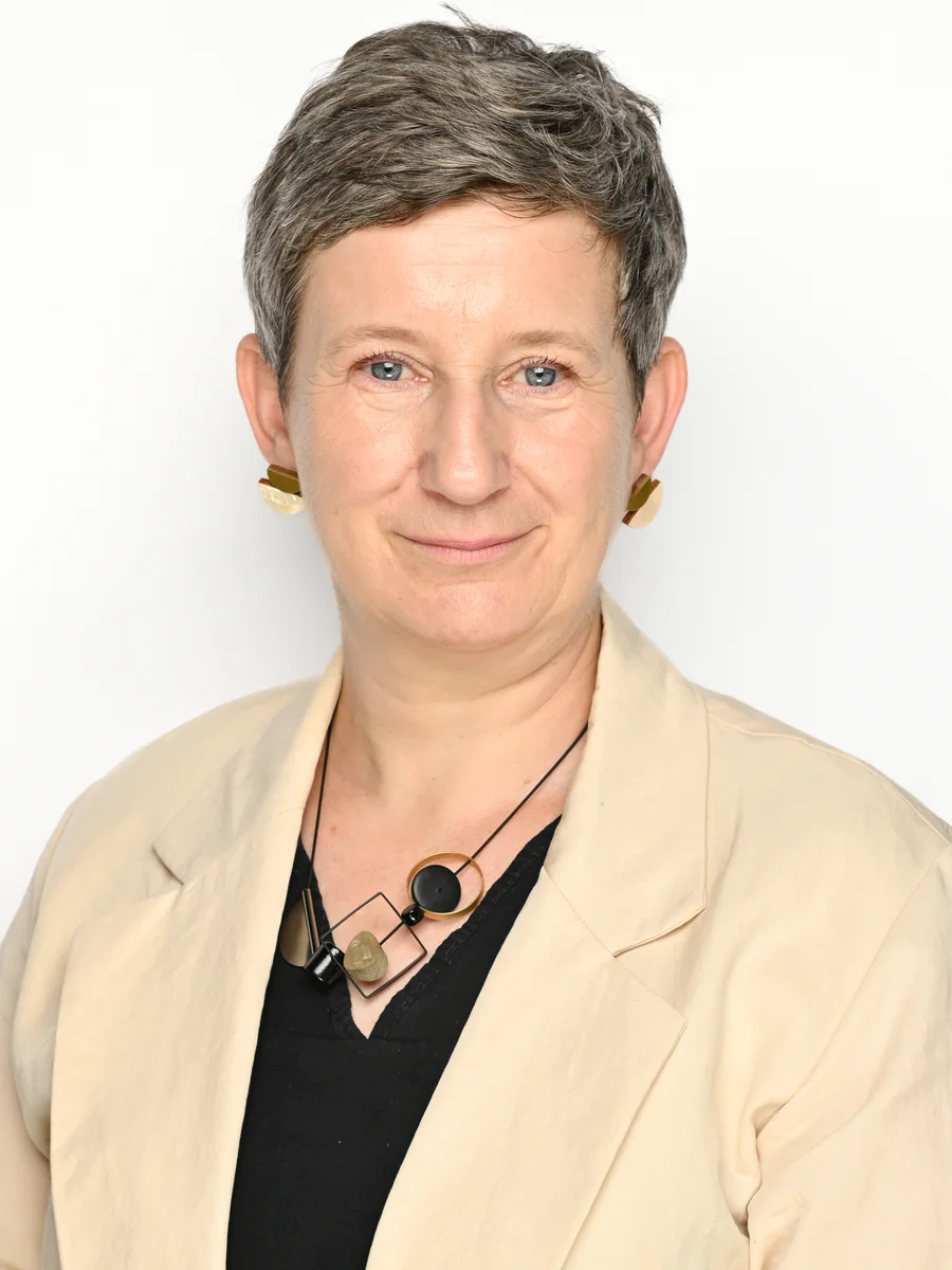 Mrs Sandra Lafayette